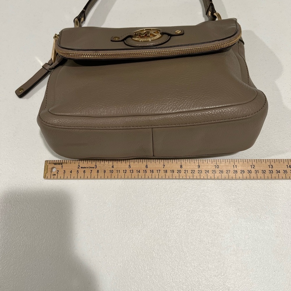 Michael Kors shoulder bag leather fashion unique flap purse rare - Picture 14 of 15